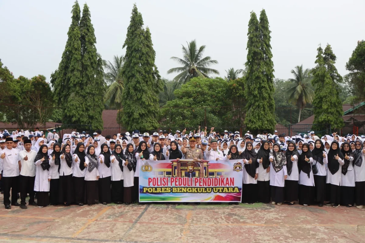 Kapolres Bengkulu Utara Sambangi MTsN 1, Ajak Pelajar Hormati Orang Tua dan Jauhi Bullying